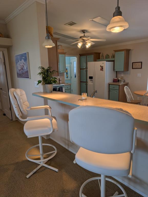 Building Photo - 5626 Swan Lake Dr