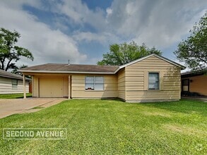 Building Photo - 742 Banton St