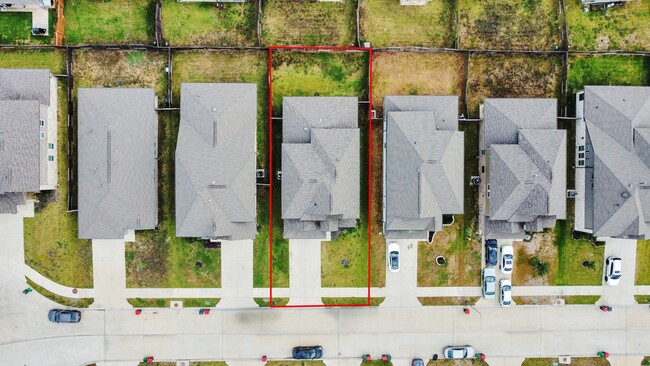 Building Photo - 8819 Cabin Loft Ln