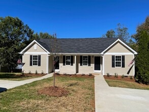 Building Photo - 1809 Alyssum Pl