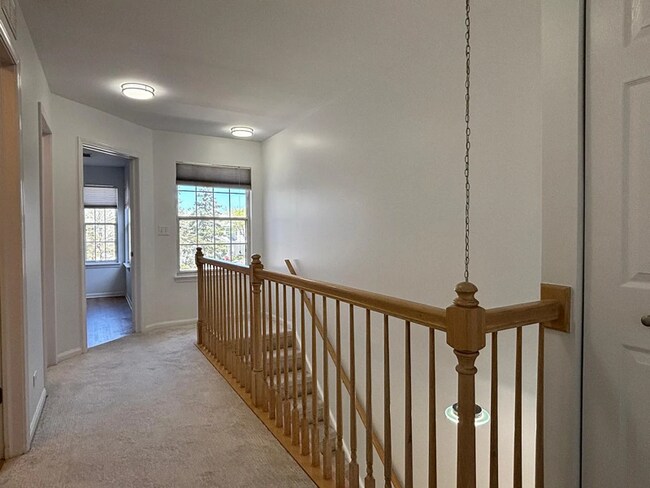 Building Photo - 335 Glen Leven Ct