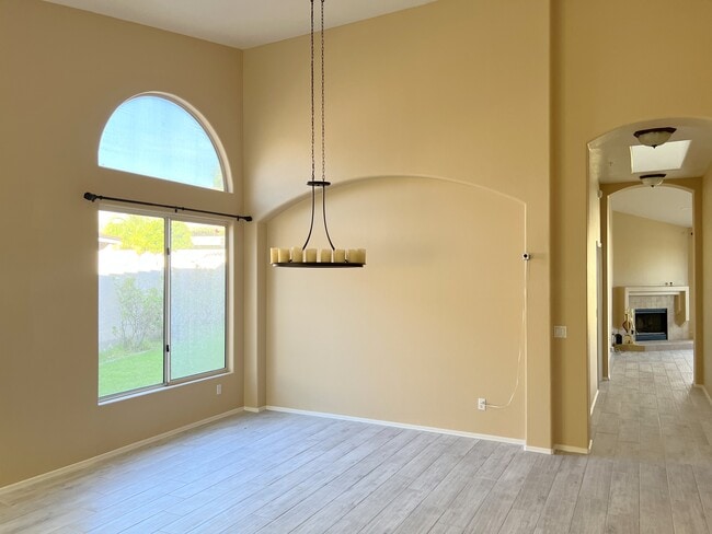 Building Photo - 24031 N 73rd Pl