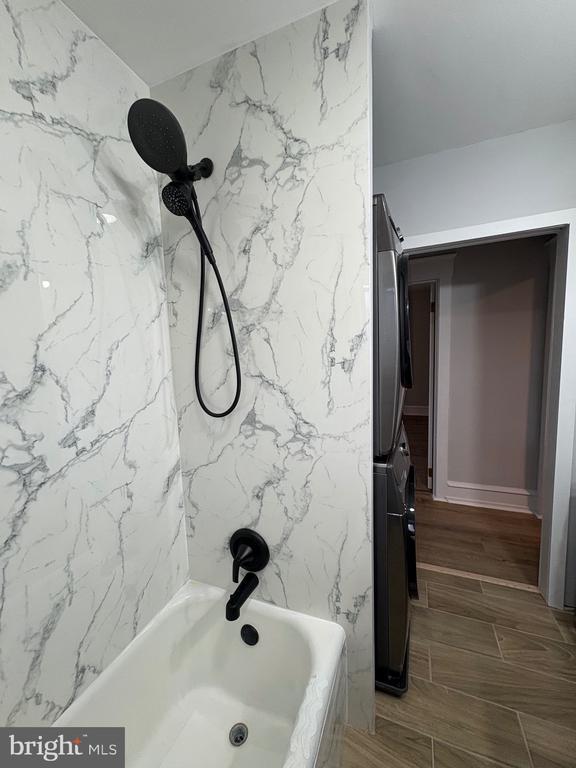 Building Photo - 1224 Newton Ave