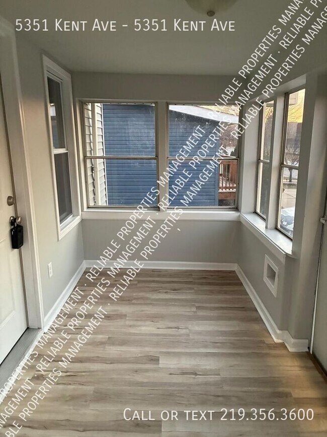 Building Photo - 5351 S Kent Ave