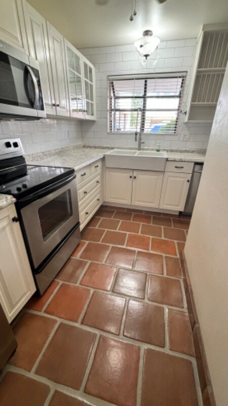 Building Photo - 7023 E 4th St