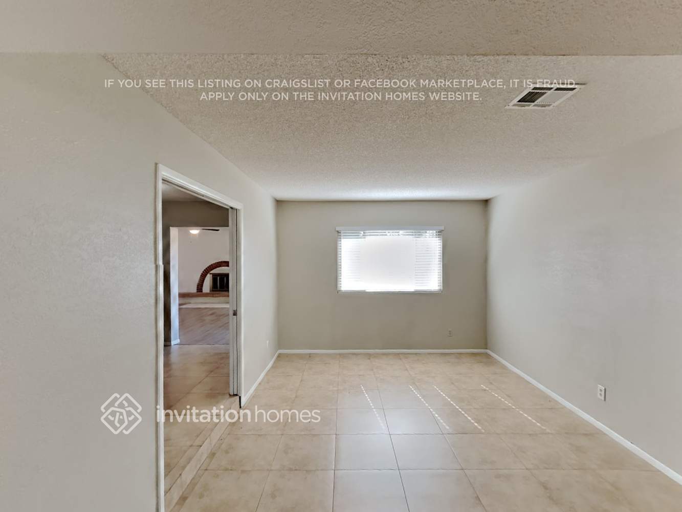 Building Photo - 10413 W Calle Del Oro