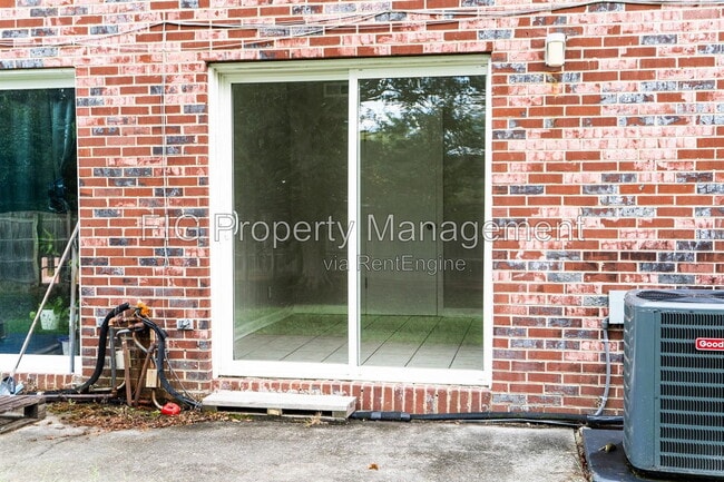 Building Photo - 139 Louella Dr