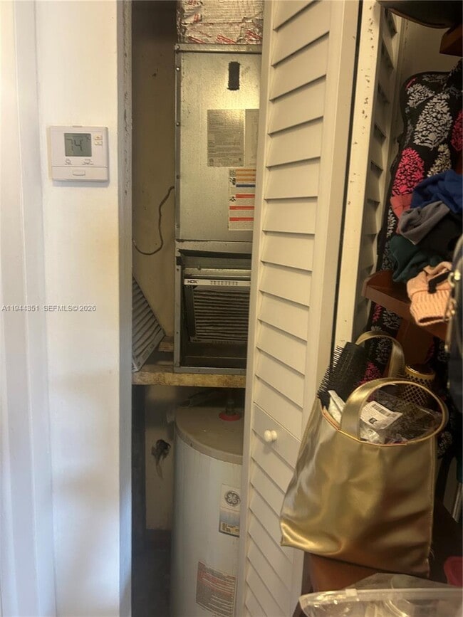 Building Photo - 6130 W 19th Ave