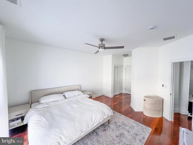 Building Photo - 2350 NJ-33