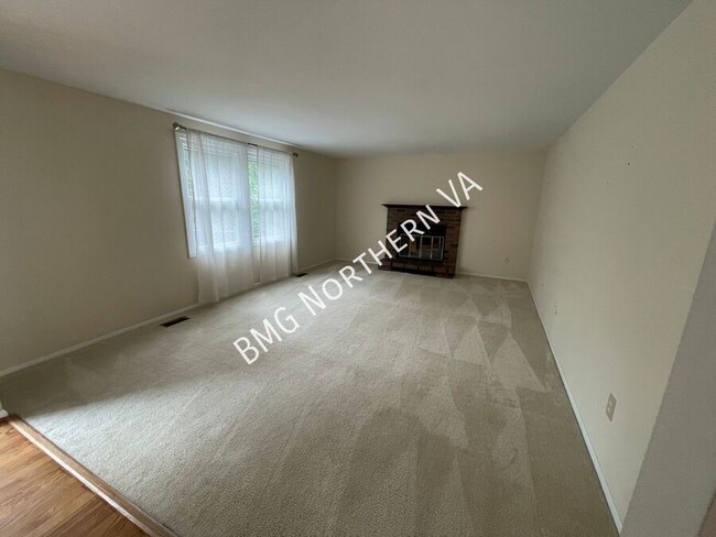 Building Photo - 1846 Clovermeadow Dr