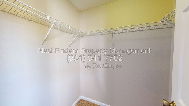 Building Photo - 1002 N Black Cherry Dr
