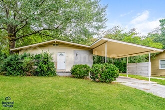 Building Photo - Cozy Comfort Meets Classic Charm in Killough Springs!