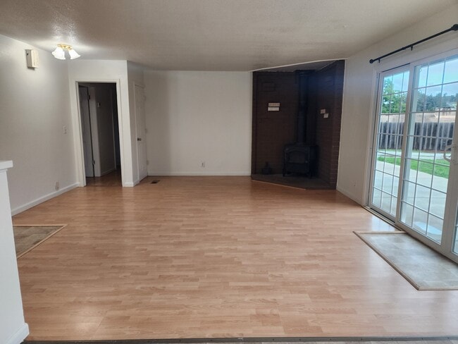 Building Photo - 17824 Pesante Rd