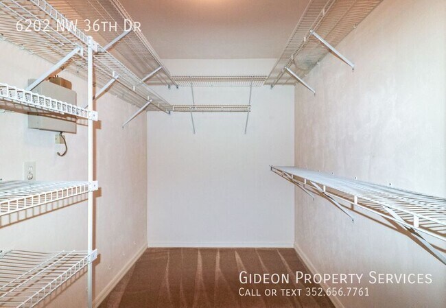 Building Photo - 6202 NW 36th Dr