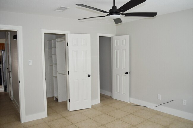 Building Photo - 2324 Peppermill Rd