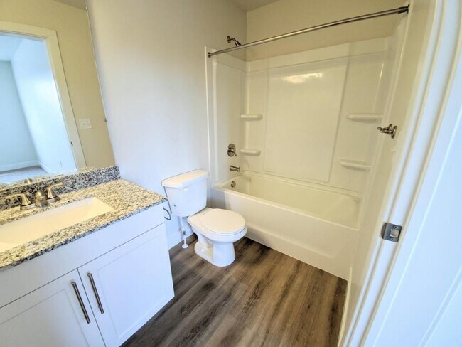 Building Photo - 1036 W 600 S