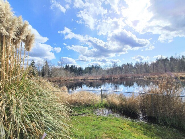 Building Photo - Charming 3 Bed/ 1.5 Bath Home Available in Lake Stevens