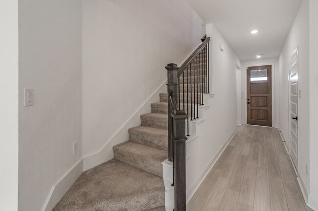 Building Photo - Stunning modern farmhouse in Walsh Ranch!