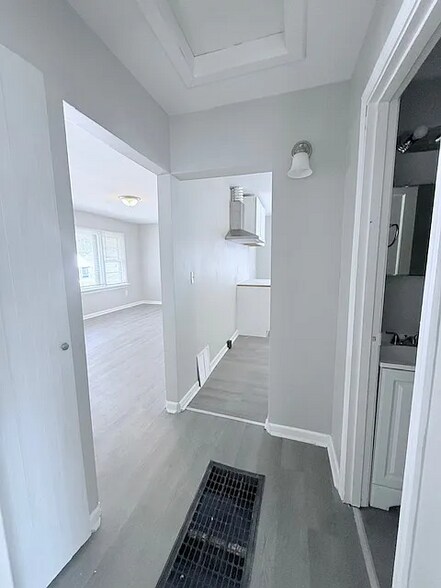 Building Photo - 24 Vierling Dr