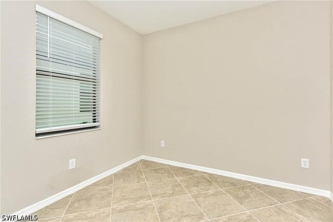 Building Photo - 9460 Foxglove Ln