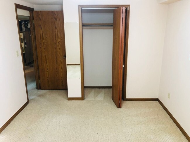 Building Photo - 14 9th Ave SE