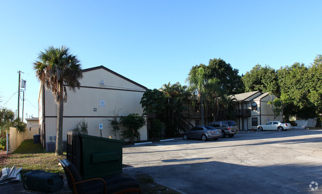 Building Photo - Sunset Place