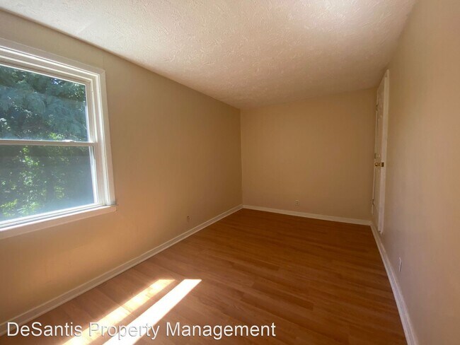 Building Photo - 3 br, 1 bath House - 500 Cypress Drive