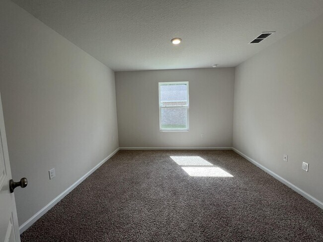 Building Photo - 3242 Chapelwood Dr