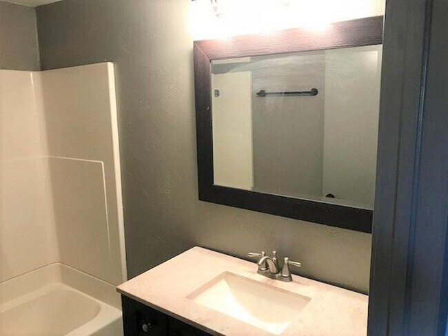 Building Photo - 8820 S Winston Ave