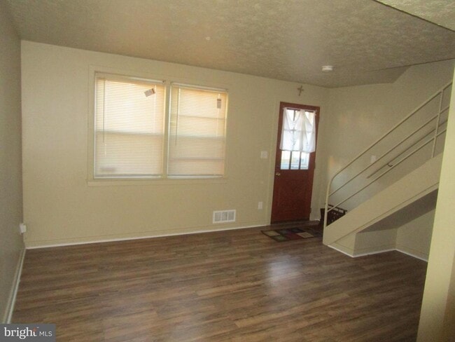 Building Photo - 2816 Keating St