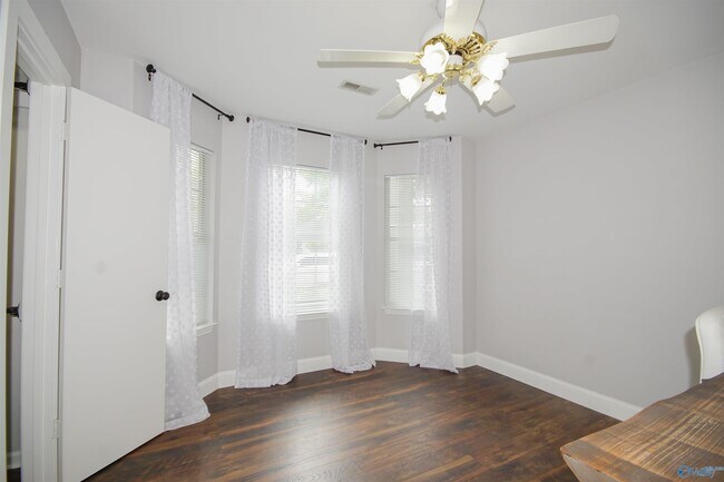 Building Photo - 127 Rebecca Pines Dr