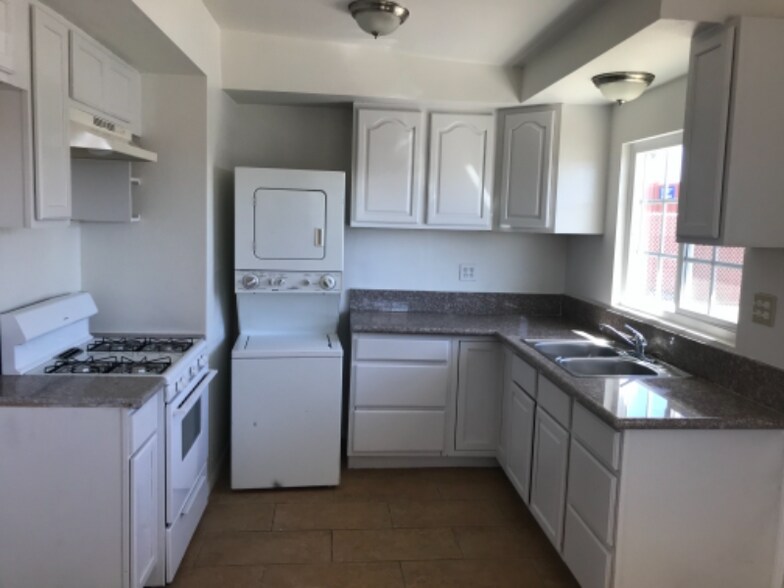 Building Photo - 26936 Prospect St