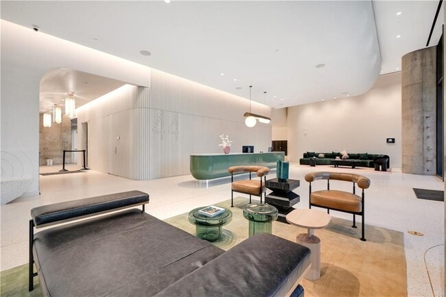 Building Photo - 44 East Ave