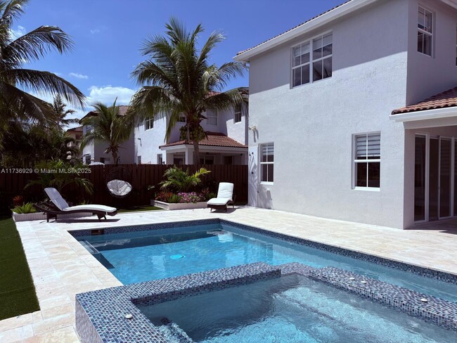 Building Photo - 8551 NW 110th Ave