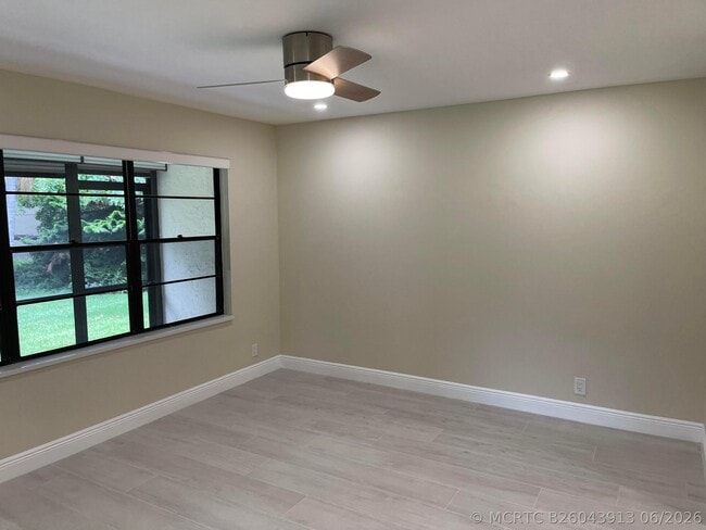 Building Photo - 29 Bethesda Park Cir