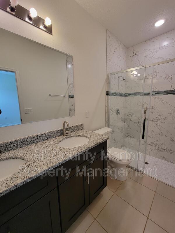 Building Photo - 405 Marion Oaks Ln