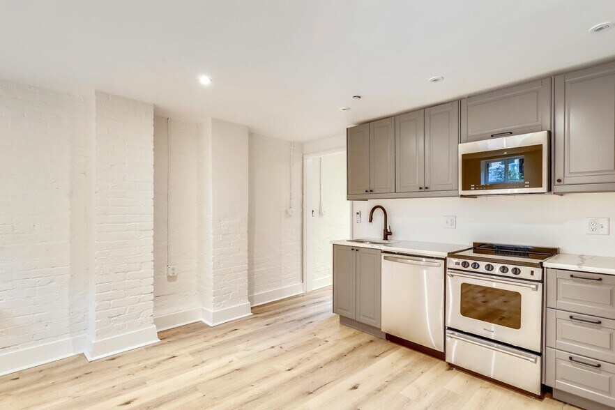 Building Photo - 1855 Mintwood Pl NW