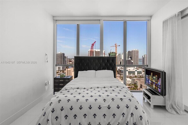 Building Photo - 1100 Biscayne Blvd