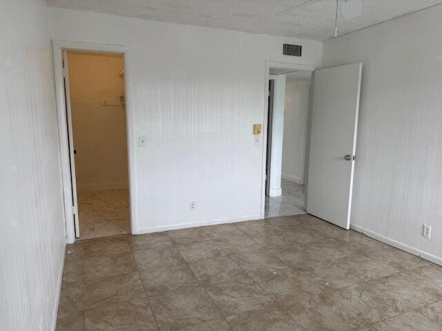 Building Photo - 140 Flanders C