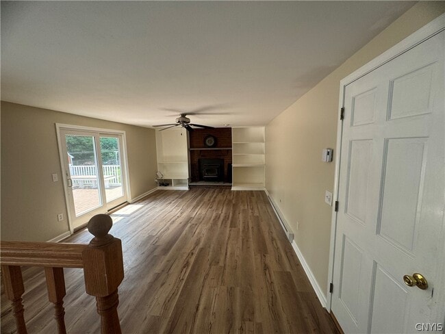 Building Photo - 110 Lake Country Dr