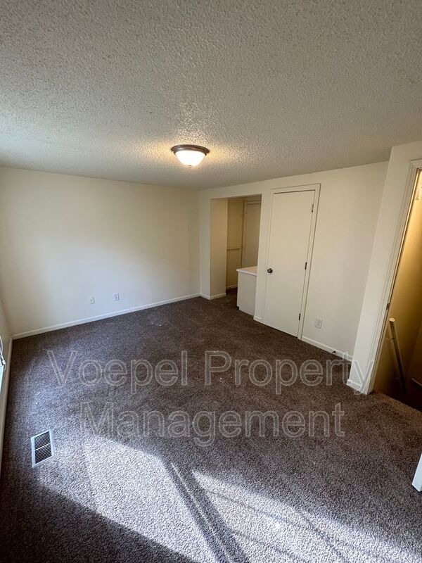 Building Photo - 10103 E 67th St