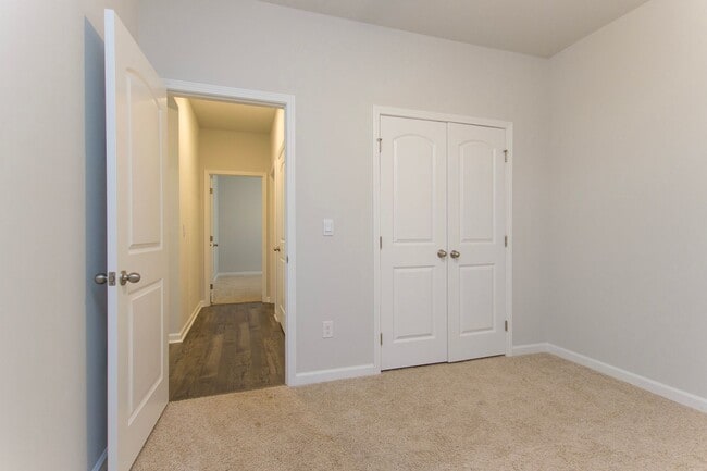 Building Photo - 28346 Saddle Spgs Dr NW