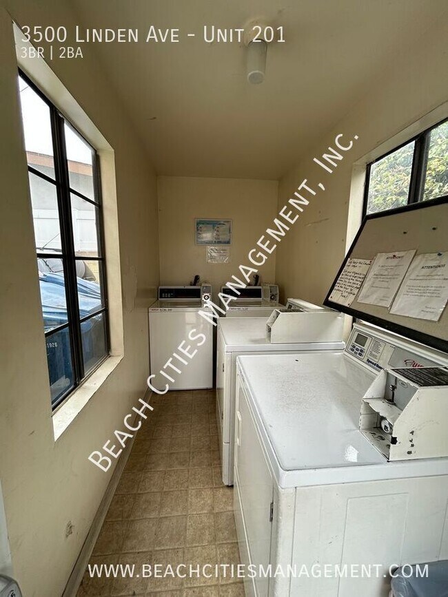 Building Photo - 3500 Linden Ave