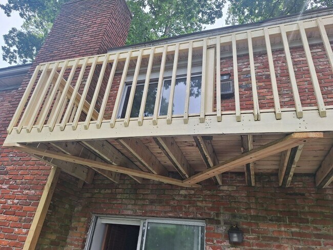 Building Photo - Basement Rancher located in Farragut