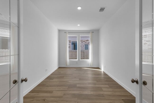 Building Photo - 2323 Hazel Berry St