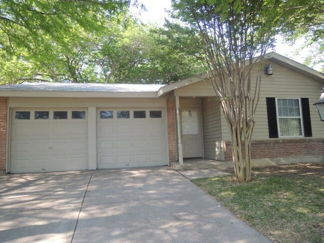 Building Photo - 1813 Cottonwood St