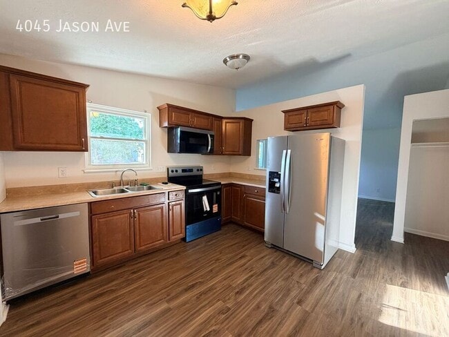 Building Photo - 4045 Jason Ave