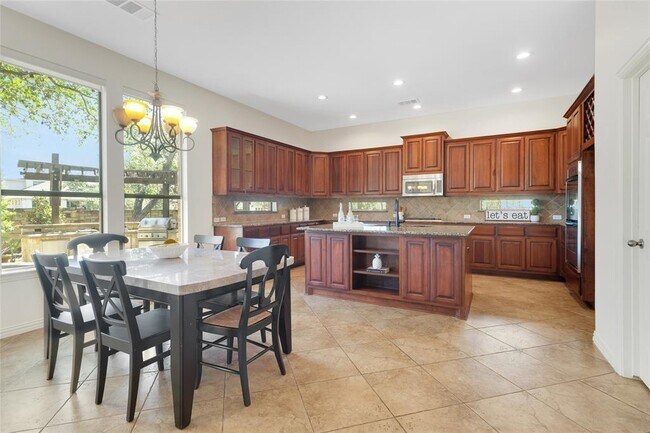 Building Photo - 4004 Buckhaven Cove