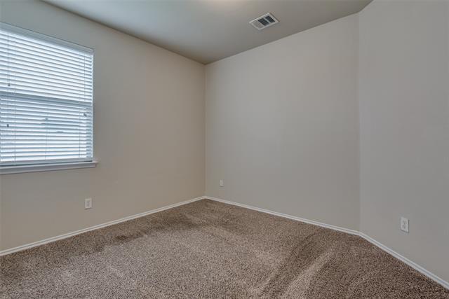 Building Photo - 1305 Lone Pine Dr