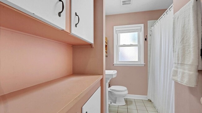 Building Photo - 8918 Parkside Ave